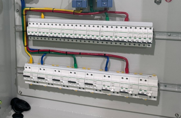 miniature circuit breaker commonly installed in industrial distribution boxes miniature circuit breaker commonly installed in industrial distribution boxes