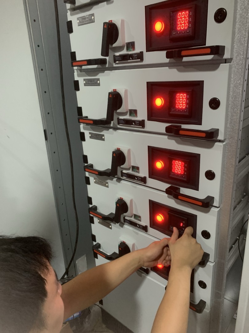 MCC factory test — motor control center quality testing before shipment MCC factory test — motor control center quality testing before shipment