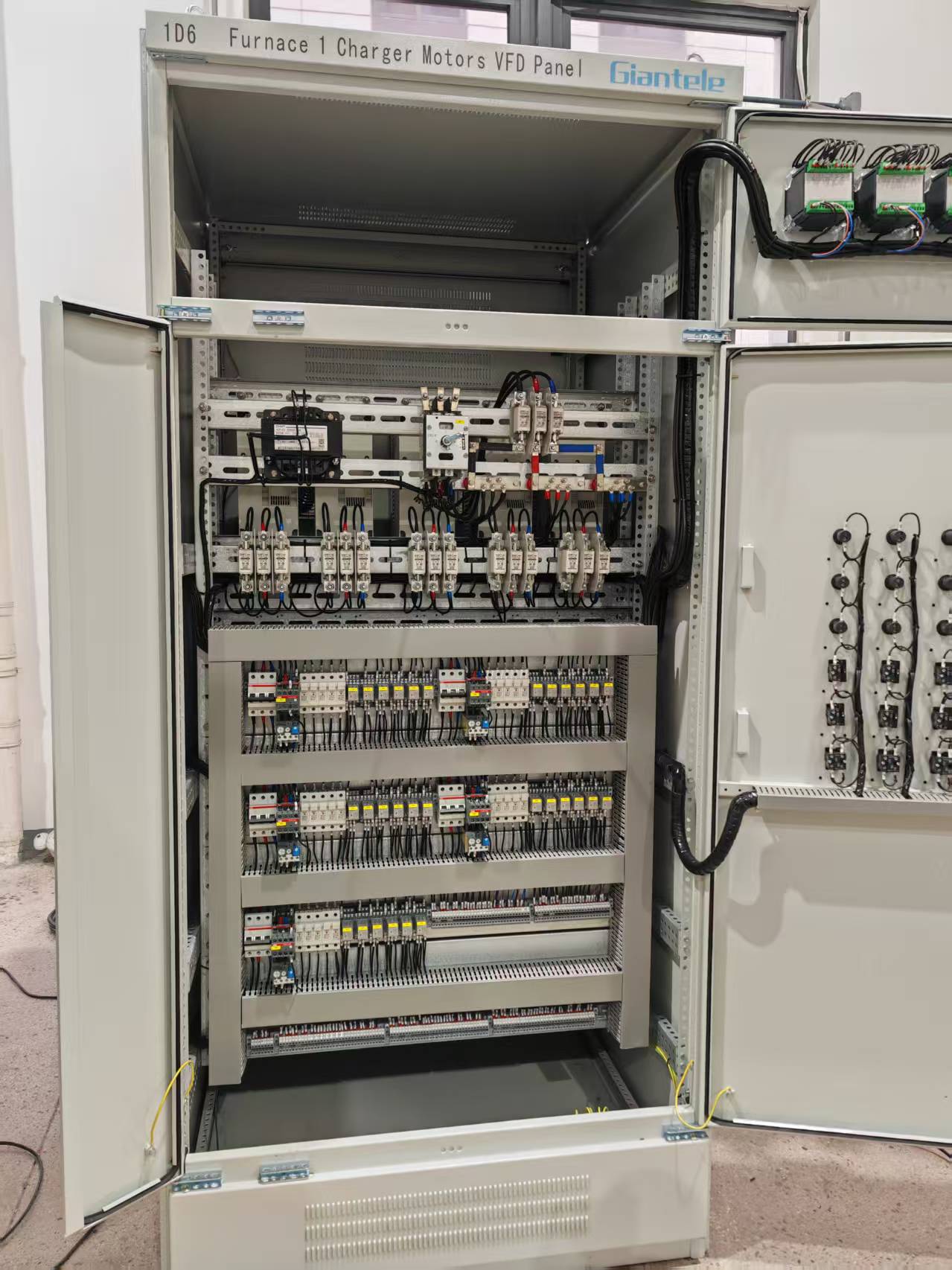 Low-Voltage-Power-Distribution-Board