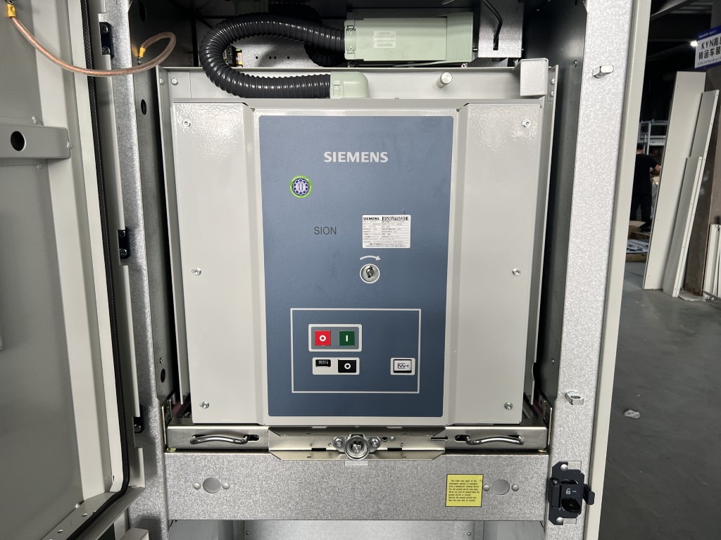 Disconnectors (Isolators) of medium voltage switchgear - air insulated switchgear - metal clad switchgear