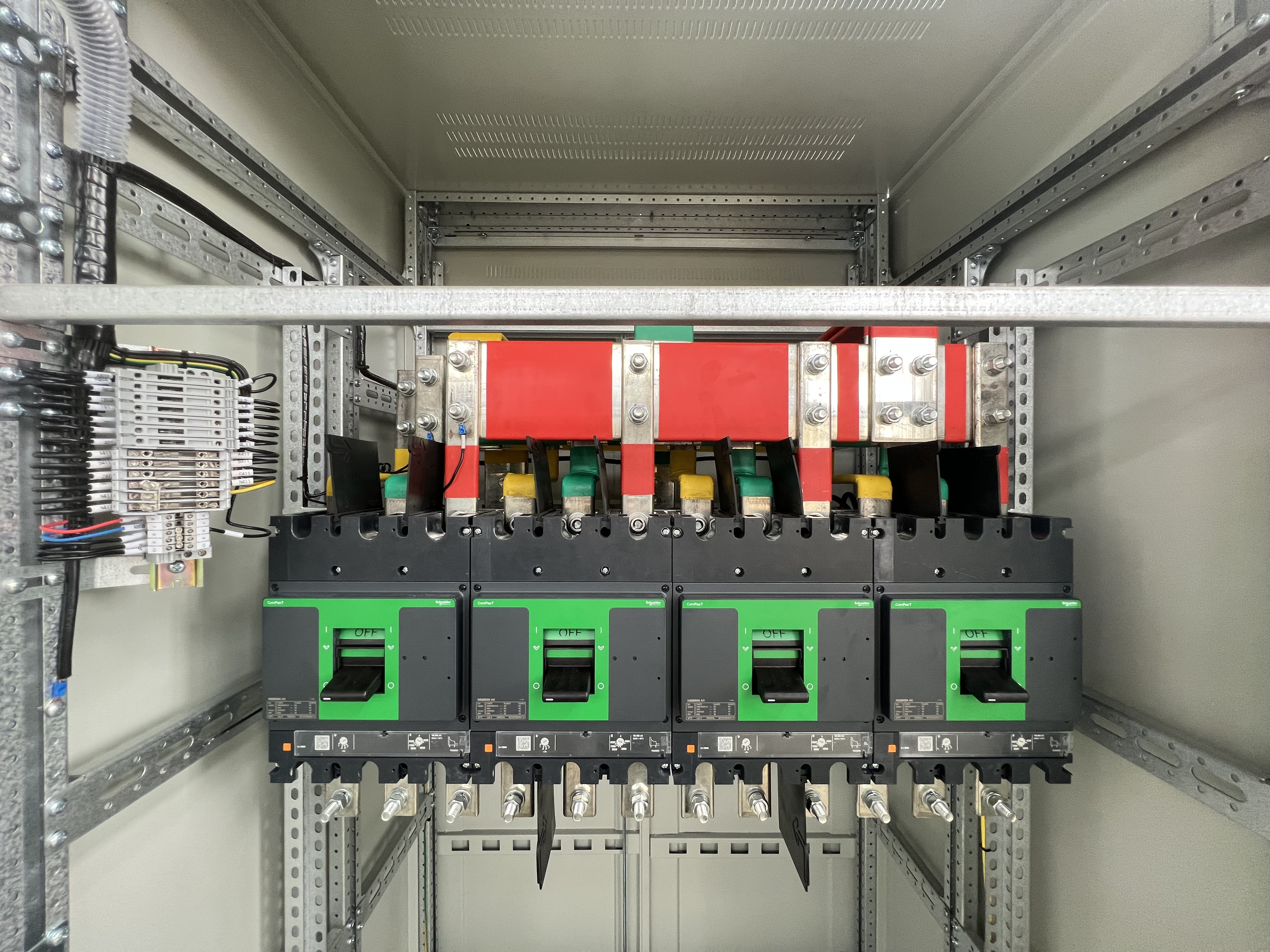 Main and Auxiliary Circuits -abb & schneider of low voltage switchgear