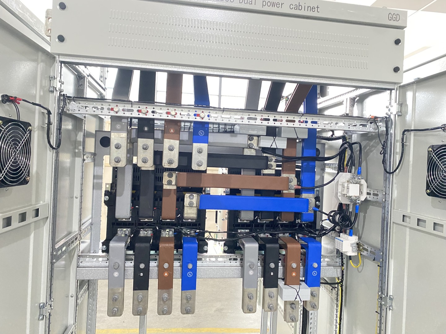 busbar layout design for motor control panel in renewable energy integration applications