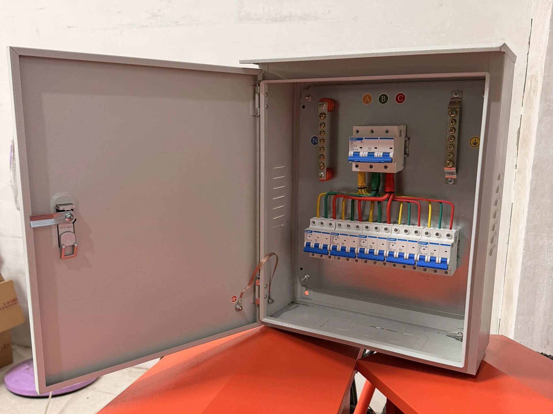 Where Can I Buy Waterproof Distribution Boards for Outdoor Installations?